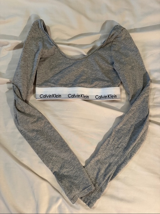 Calvin Klein Tops - Calvin Klein Heather Gray Long Sleeve Logo Crop Top